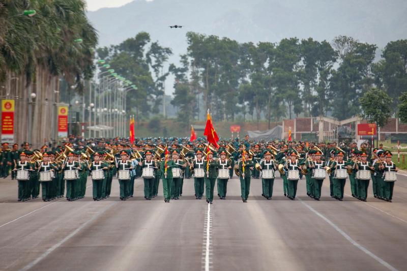 Hàng nghìn nữ chiến sĩ đổ mồ hôi trong buổi hợp luyện nhiệm vụ A80- Ảnh 1.