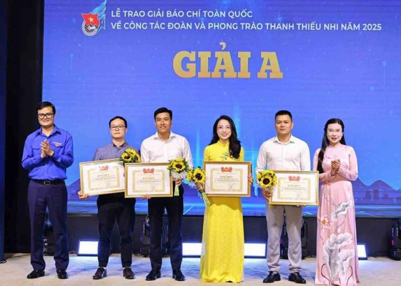 Báo chí phát huy truyền thống 100 năm với "tâm sáng - lòng trong - bút sắc" - Ảnh 5.