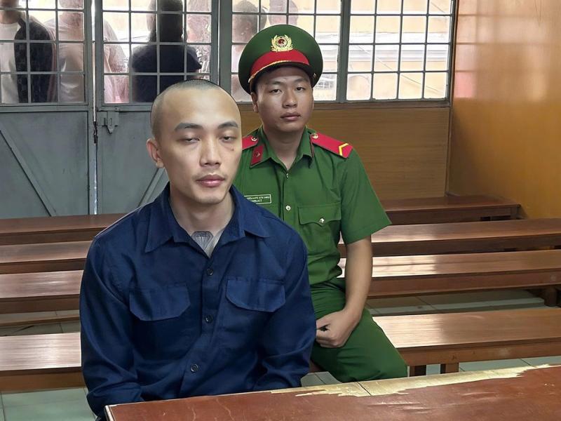 Hỗn chiến trước phòng cấp cứu bệnh viện Hoàn Mỹ, lãnh 3 năm tù- Ảnh 1.