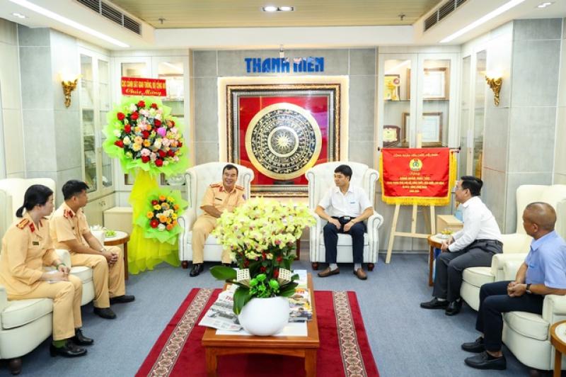 Cục CSGT: Báo Thanh Niên góp phần lan tỏa pháp luật giao thông đến gần người dân- Ảnh 3.