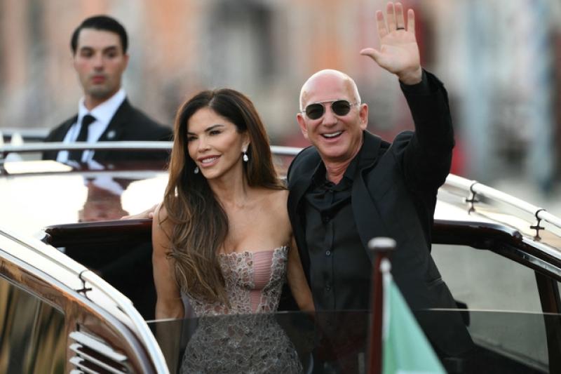 Đám cưới tỉ phú Jeff Bezos quy tụ nhiều người giàu thế giới- Ảnh 1. Đám cưới tỉ phú Jeff Bezos quy tụ nhiều người giàu thế giới- Ảnh 1.