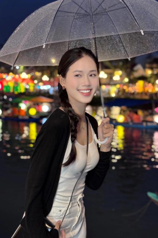 Nhan sắc người đẹp được ví 'bản sao' Đỗ Thị Hà tại Hoa hậu Việt Nam  - Ảnh 18.