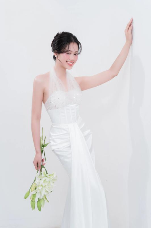Nhan sắc người đẹp được ví 'bản sao' Đỗ Thị Hà tại Hoa hậu Việt Nam  - Ảnh 14.