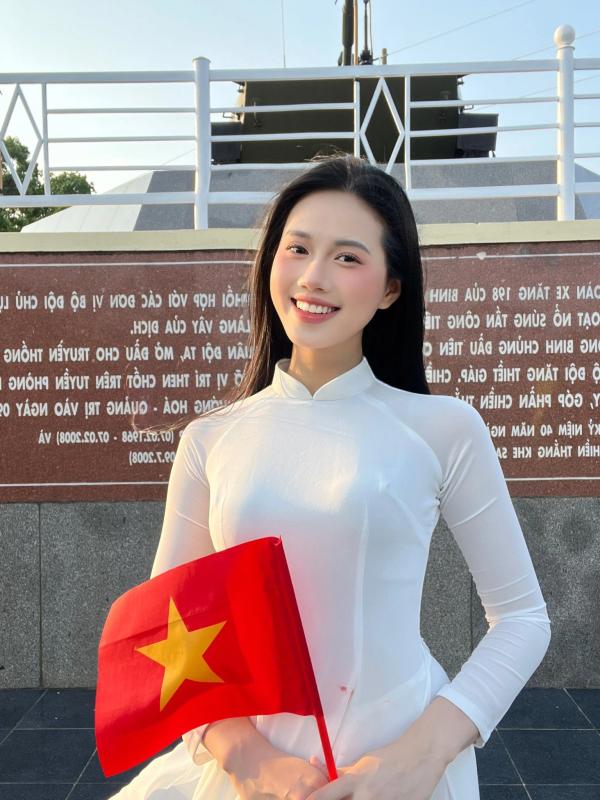 Nhan sắc người đẹp được ví 'bản sao' Đỗ Thị Hà tại Hoa hậu Việt Nam  - Ảnh 13.