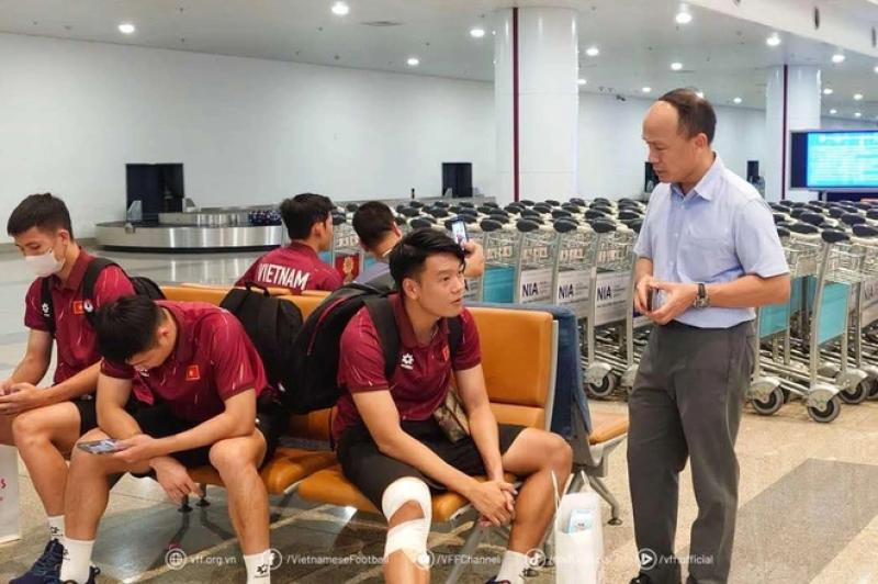 HLV Kim Sang-sik nói gì trước khi chia tay đội tuyển Việt Nam, bao giờ hội quân trở lại?- Ảnh 2. HLV Kim Sang-sik nói gì trước khi chia tay đội tuyển Việt Nam, bao giờ hội quân trở lại?- Ảnh 2.