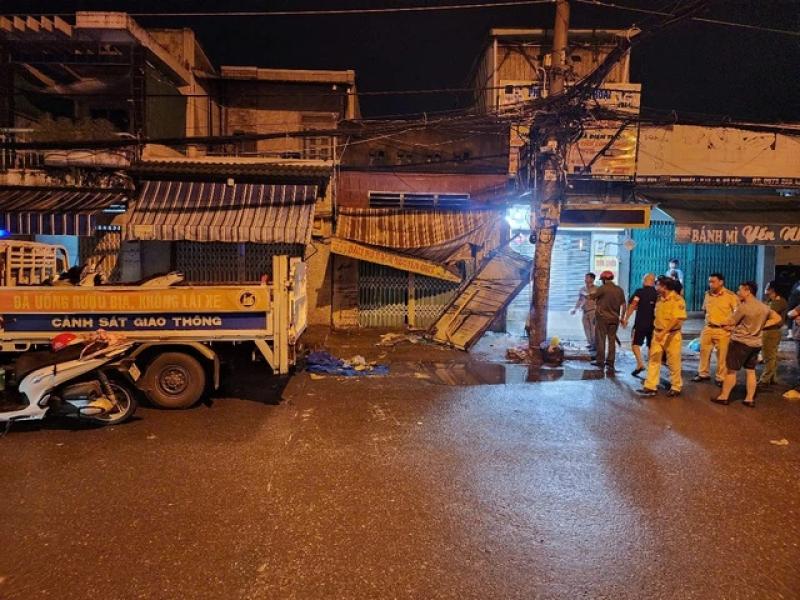 TP.HCM: Xe máy tông nhà dân, 2 người tử vong- Ảnh 1.