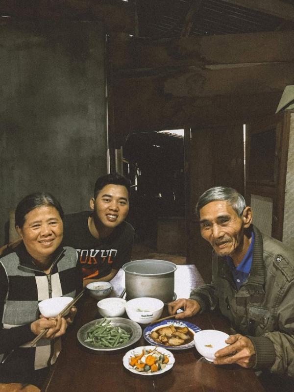 Nhiếp ảnh gia Đạt giữ mãi tình yêu chân chất của ba mẹ qua những bức ảnh mộc mạc - Ảnh 4.