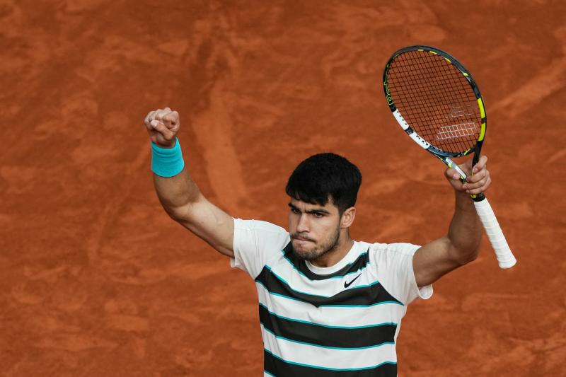 Alcaraz vô địch Roland Garros 2025: Cú lội ngược dòng kinh điển, thắng nghẹt thở Sinner- Ảnh 14.
