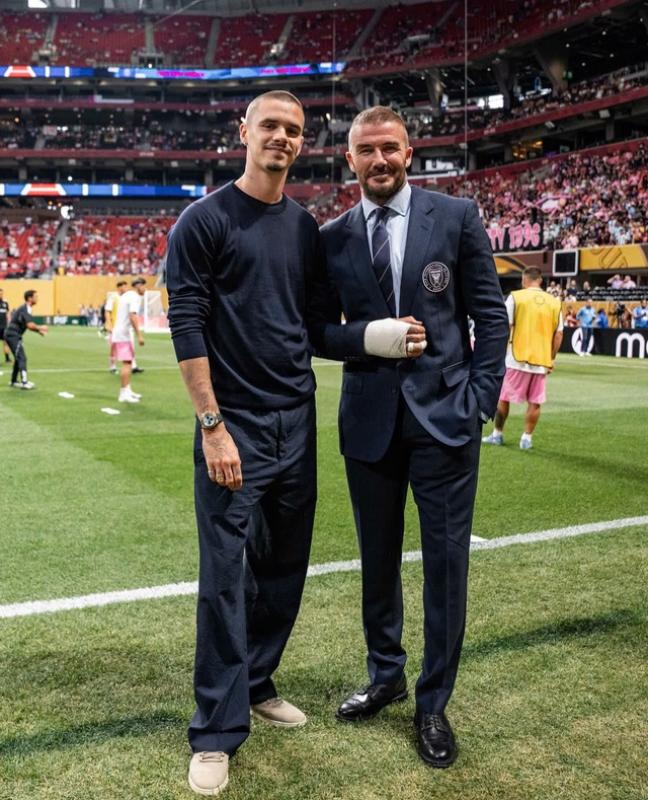 Sức khỏe hiện tại của David Beckham sau ca phẫu thuật chấn thương cổ tay - Ảnh 1.