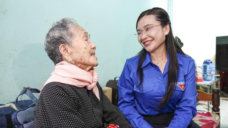 Trang bị kỹ năng sống, trao quà cho thiếu nhi  - Ảnh 3.