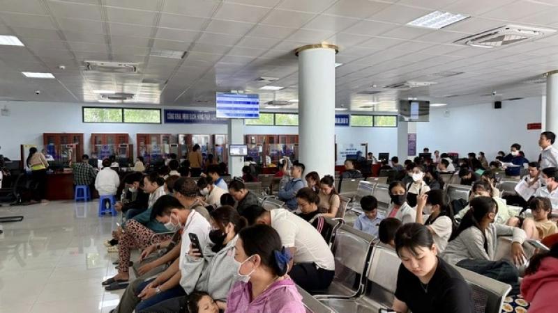 Bình Dương: Đồng loạt vận hành các trung tâm phục vụ hành chính công- Ảnh 3.