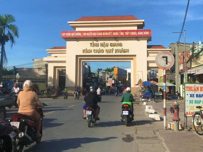 Chủ tịch tỉnh Hậu Giang 'lưu ý' việc thông tin cư trú thay đổi sau sáp nhập- Ảnh 1.