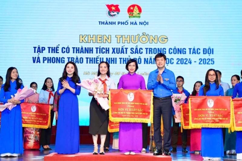 Vận động gần 300 thiếu nhi Hà Nội có nguy cơ bỏ học trở lại trường học - Ảnh 2. Vận động gần 300 thiếu nhi Hà Nội có nguy cơ bỏ học trở lại trường học - Ảnh 2.