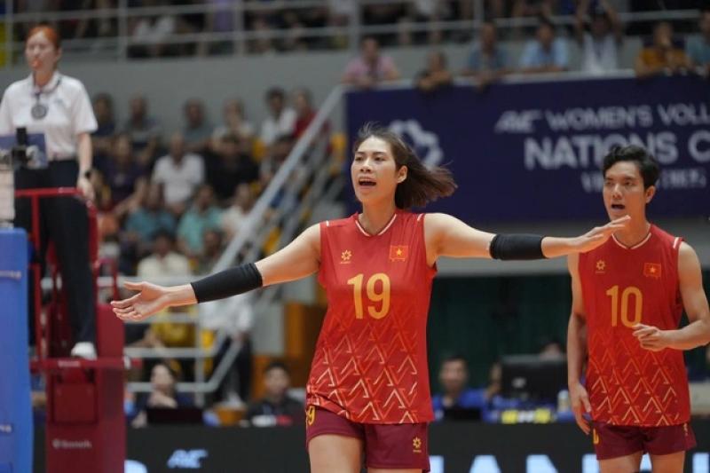 Bích Tuyền bùng nổ rực rỡ, đội tuyển bóng chuyền nữ Việt Nam vô địch AVC Nations Cup 2025- Ảnh 4.