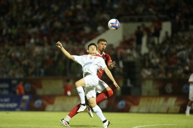 Michael Owen, Lê Huỳnh Đức cùng tỏa sáng trong ngày huyền thoại M.U giành chiến thắng ở Đà Nẵng- Ảnh 10.