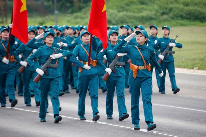 Hàng nghìn nữ chiến sĩ đổ mồ hôi trong buổi hợp luyện nhiệm vụ A80- Ảnh 9.