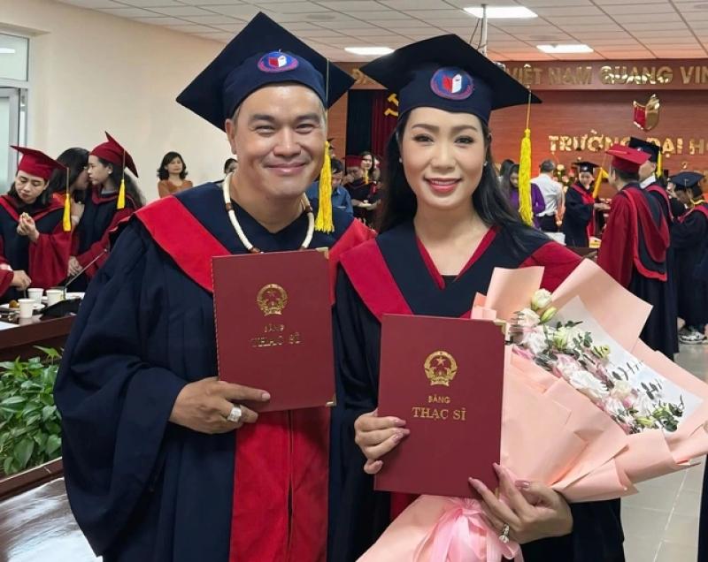 Trịnh Kim Chi, Hoàng Mập, Hạnh Thúy nhận bằng tốt nghiệp thạc sĩ- Ảnh 1.