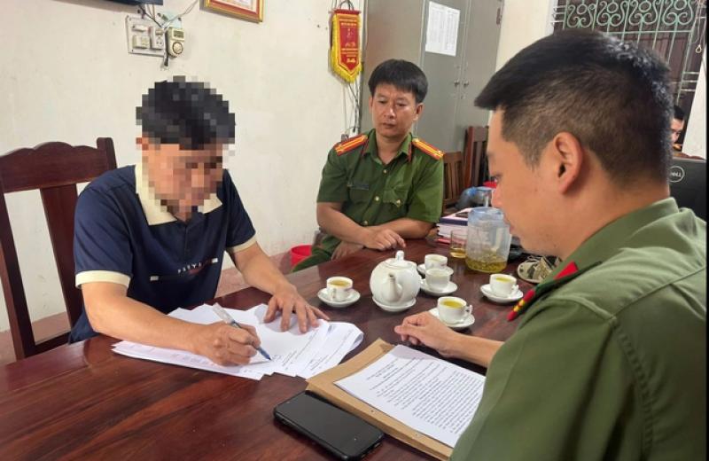 Vợ bị lừa đảo 82 triệu, chồng đăng bài bức xúc bị phạt thêm 7,5 triệu- Ảnh 1.