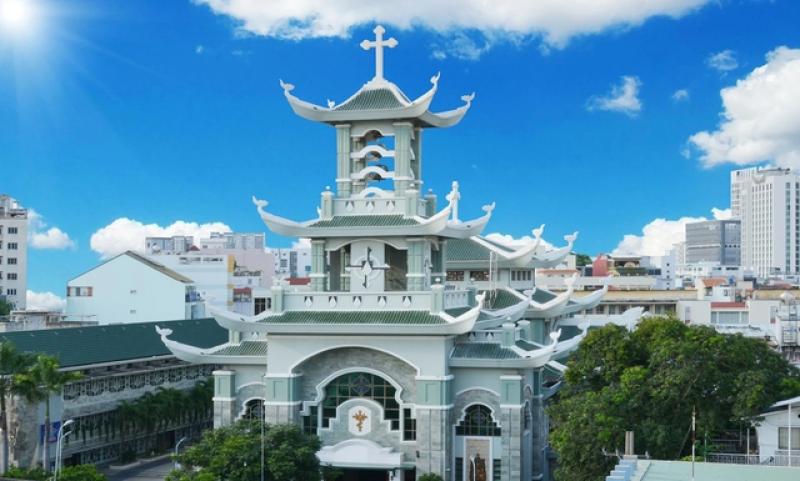 Độc đáo nhà thờ Ba Chuông có kiến trúc giống đình làng ở TP.HCM- Ảnh 1.