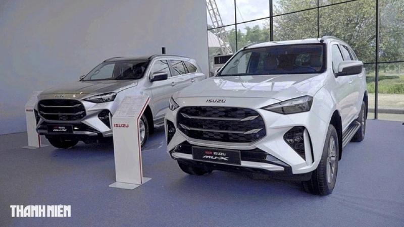 Isuzu mu-X 2025 giá từ 928 triệu đồng, đổi thiết kế quyết ‘đấu’ Ford Everest - Ảnh 1.