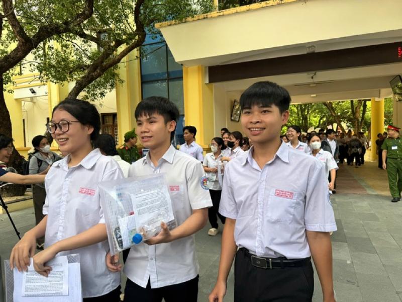 Quảng Ngãi hỗ trợ công chức từ Kon Tum 3 triệu đồng/người mỗi tháng - Ảnh 2.