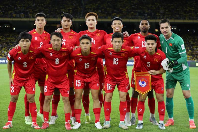 Pendant Quang Vinh và Nguyễn Filip cùng ca ngợi: Các cầu thủ nhập tịch Malaysia quá giỏi- Ảnh 1.