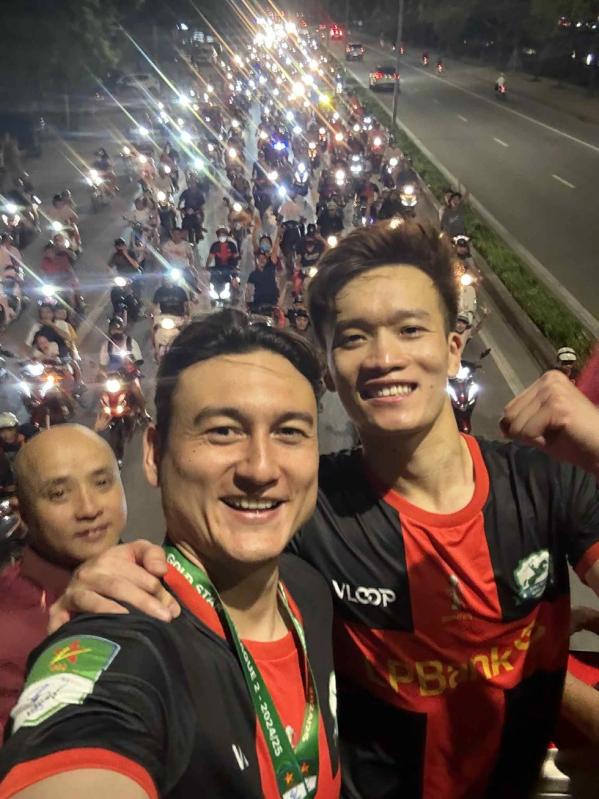 Hoàng Đức, Văn Lâm và Ninh Bình rước cúp vô địch: V-League có thêm đối thủ cực chất- Ảnh 7.