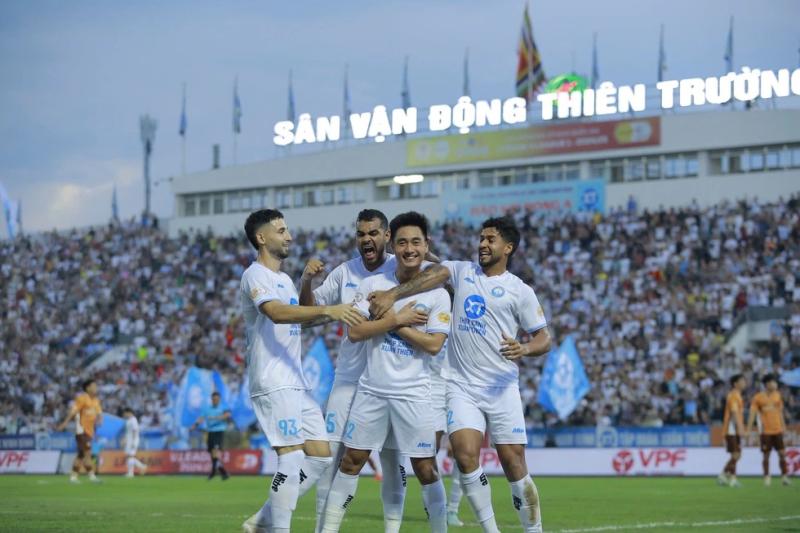 Kịch bản đặc biệt ngày Nam Định nhận cúp vô địch V-League: Sân Thiên Trường mở hội- Ảnh 4.