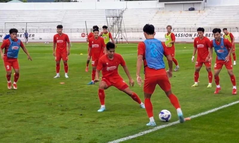 Đội U.22 Việt Nam: Chờ bất ngờ từ nhân tố mới, thầy Kim nói điều bất ngờ- Ảnh 4.
