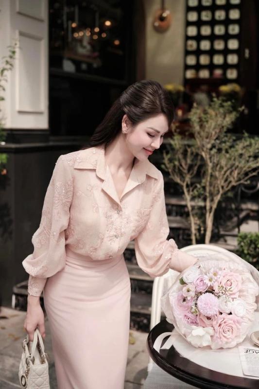 Cuộc sống mẹ đơn thân của Lương Thu Trang  ở tuổi 35 - Ảnh 1.