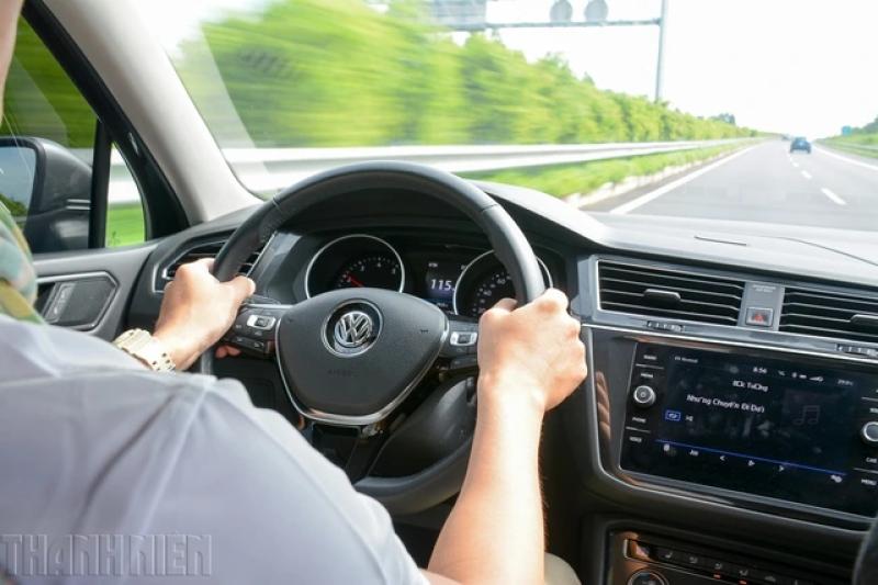 Ô tô đời mới và điểm mù: Tầm nhìn hạn chế khiến người lái gặp rủi ro - Ảnh 2.