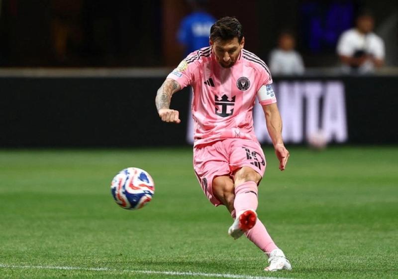 Messi ghi bàn siêu phẩm sút phạt, Inter Miami tiến gần vòng 16 đội Club World Cup - Ảnh 1.