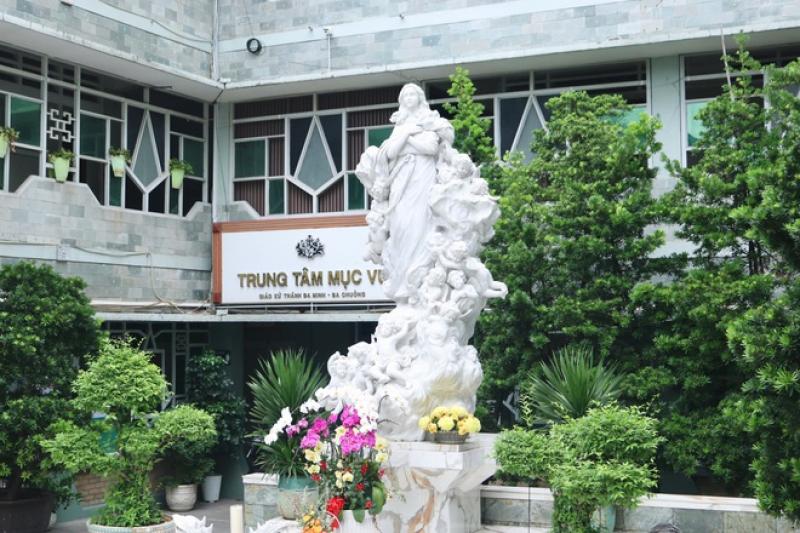 Độc đáo nhà thờ Ba Chuông có kiến trúc giống đình làng ở TP.HCM- Ảnh 8.