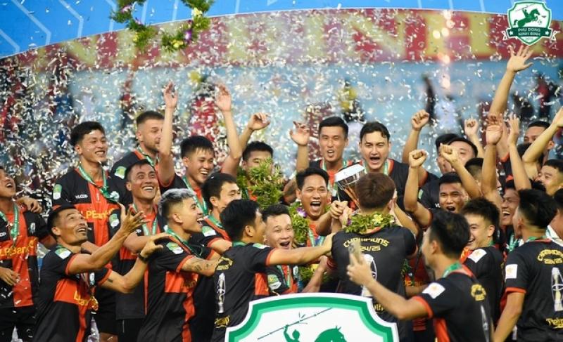 CLB Ninh Bình liên tục mua 'sao': Nhắm con đường vô địch như HAGL năm 2003- Ảnh 1.