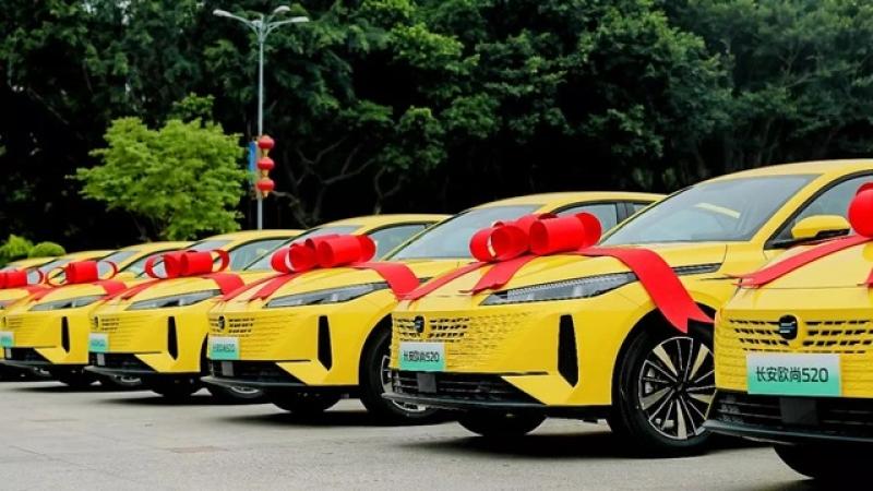 Ô tô điện Trung Quốc mất 100 giây để nạp đầy pin- Ảnh 1.