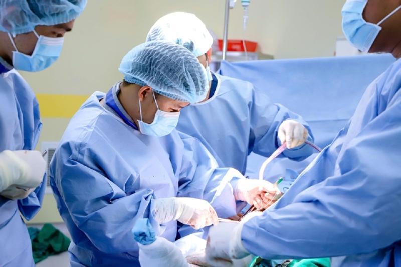 Thoái hóa khớp gối không còn là bệnh của người già - Ảnh 4.