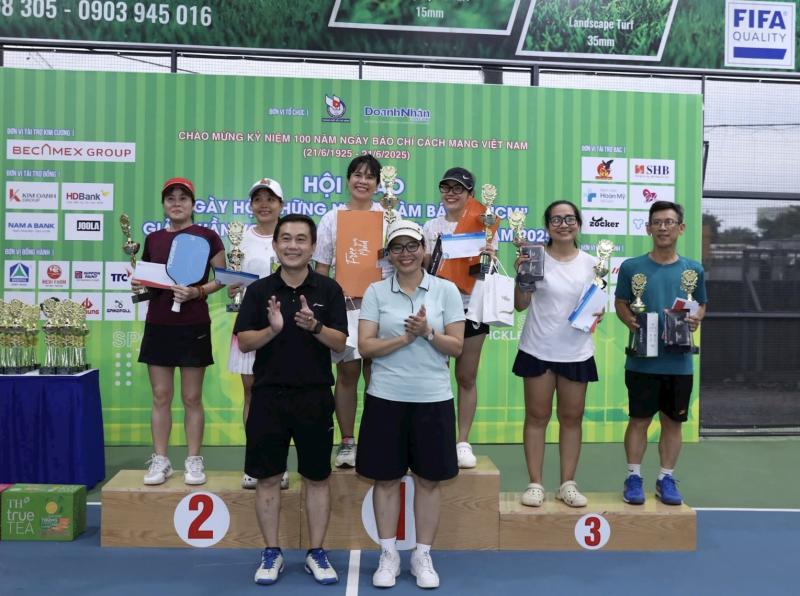 Tranh tài hấp dẫn tại giải pickleball 'Hội thao những người làm báo TP.HCM'- Ảnh 8.