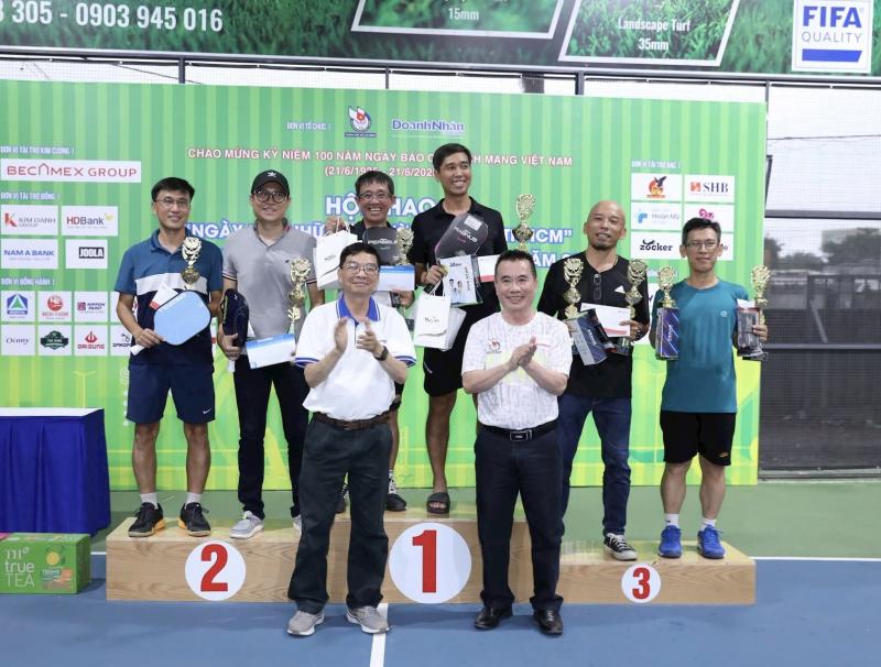 Tranh tài hấp dẫn tại giải pickleball 'Hội thao những người làm báo TP.HCM'- Ảnh 9.