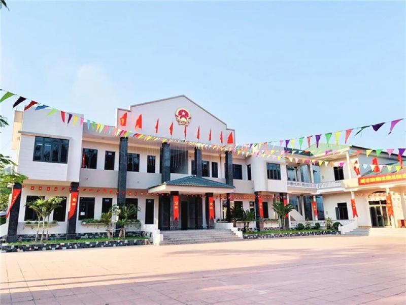 Quảng Ninh: Hơn 800 người xin nghỉ việc khi sắp xếp đơn vị hành chính cấp xã  - Ảnh 2.