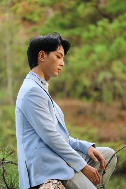 Võ Đình Hiếu - ‘hot boy bánh giò’ trở lại sau 2 năm trầm cảm