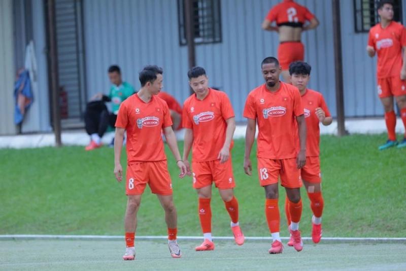 Bị hỏi khó ở họp báo, HLV Kim Sang-sik: Việt Nam tự quyết vận mệnh ở trận đại chiến Malaysia- Ảnh 5. Bị hỏi khó ở họp báo, HLV Kim Sang-sik: Việt Nam tự quyết vận mệnh ở trận đại chiến Malaysia- Ảnh 5.