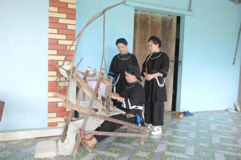 Chuyện về những khung cửi cổ xứ Tuyên- Ảnh 1.