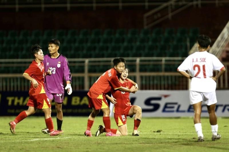 U.19 Việt Nam, Thái Lan thắng ấn tượng ở giải nữ: 2 siêu phẩm tại sân Thống Nhất- Ảnh 3.