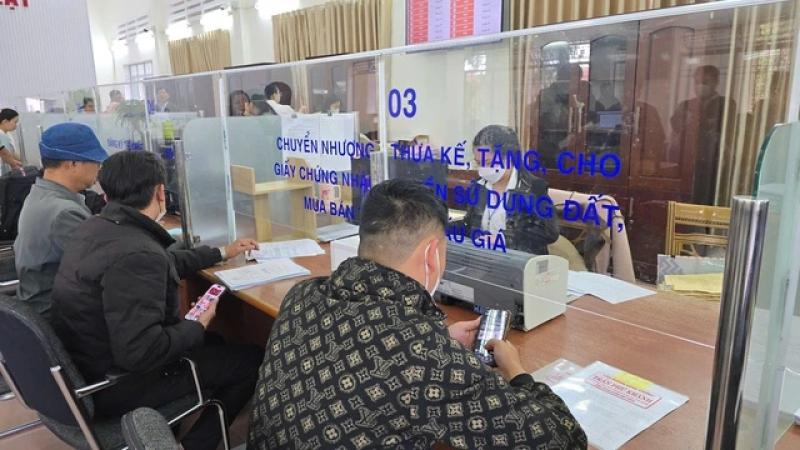 Trụ sở P.Xuân Hương - Đà Lạt đông nghẹt trước giờ vận hành thử nghiệm- Ảnh 2.