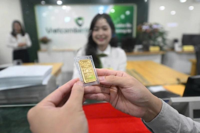 Giá vàng hôm nay 1.7.2025: Bật tăng mạnh - Ảnh 1.
