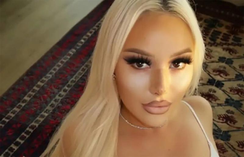 Nghệ sĩ giải trí Kylie Page qua đời ở tuổi 28- Ảnh 1. Nghệ sĩ giải trí Kylie Page qua đời ở tuổi 28- Ảnh 1.