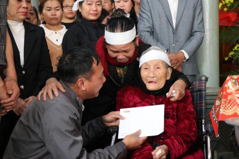 Những người mẹ trăm tuổi đón con 'trở về'- Ảnh 3.