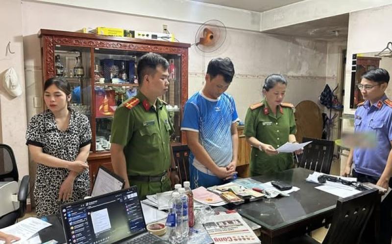 Đà Nẵng: Triệt phá đường dây đánh bạc online 350 tỉ đồng, khởi tố 14 bị can.- Ảnh 1.