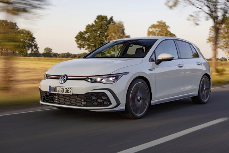 Xe 'ăn chơi' Volkswagen Golf nhập Đức, giá dự kiến dưới 800 triệu đồng - Ảnh 1. Volkswagen Golf nhận đặt cọc, giá dự kiến từ 798 triệu đồng - Ảnh 1.