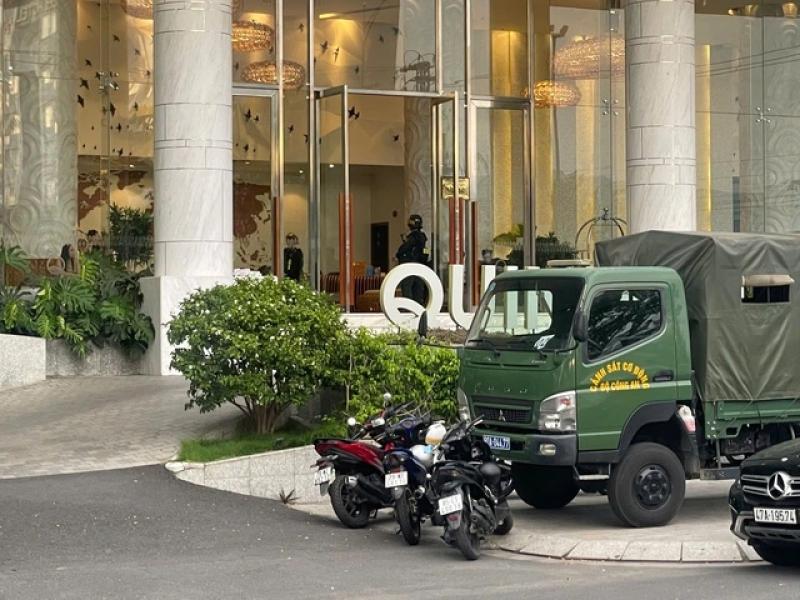 Bộ Công an khám xét khách sạn Quinter Central Nha Trang - Ảnh 1. Bộ Công an khám xét khách sạn Quinter Central Nha Trang - Ảnh 1.